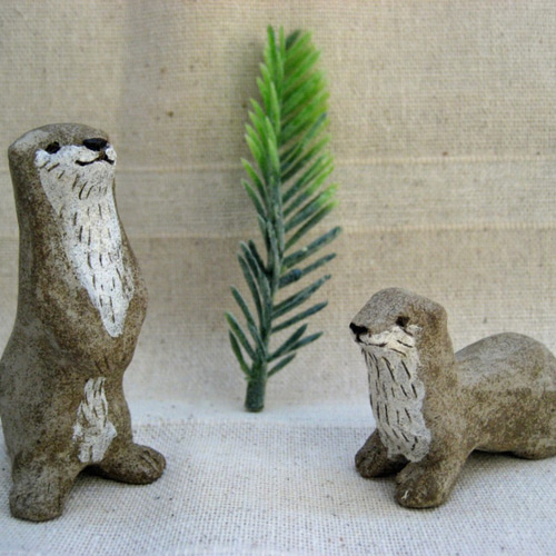 カワウソ オーブン陶芸 置物 二本足で立っち かわうそ その他