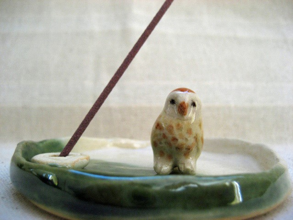 ミニフクロウとミニお香立て 緑 陶器 陶芸作品 鳥・ふくろう