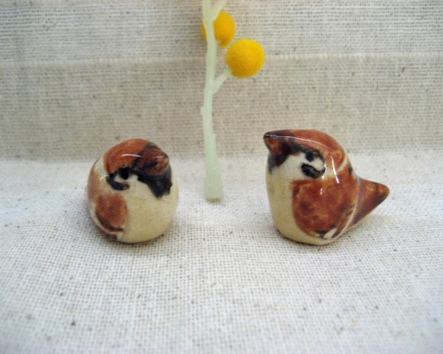 木彫りの鳥　飛揚スズメ　2羽セット ♤ 木彫りの鳥 飛揚スズメ 2羽セット