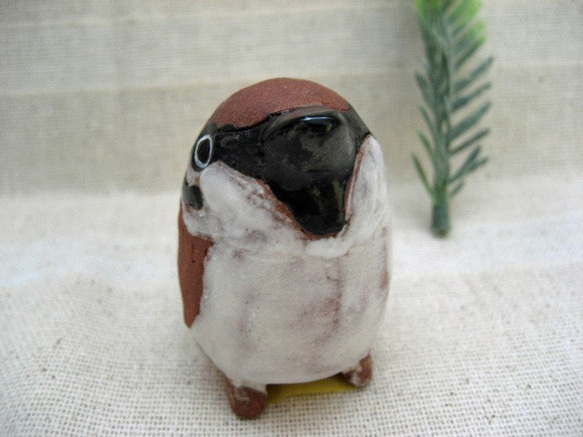ワイルドスズメの置物　B　手作り陶器　ちょっとかわいい　鳥　陶芸 8枚目の画像