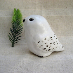 白いフクロウ　おすまし白ふくろう　鳥　手作り陶芸　陶器の置物 2枚目の画像