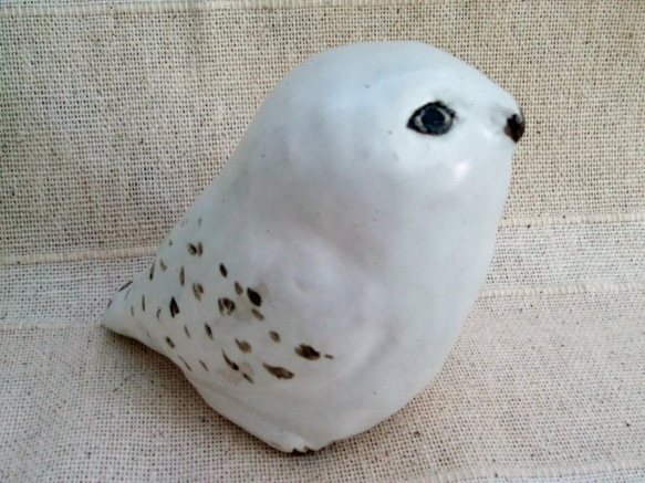 白いフクロウ　おすまし白ふくろう　鳥　手作り陶芸　陶器の置物 7枚目の画像