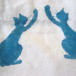 両面手描き　リズミカルなネコ柄　トートバッグ・エコバッグ 3枚目の画像