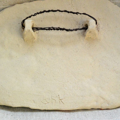 美品　焼物　陶板飾り板　木製土台　壁掛け　雰囲気あるオブジェ　重厚感ある作り 美品 焼物 陶板飾り板 木製土台 壁掛け 雰囲気あるオブジェ 重厚