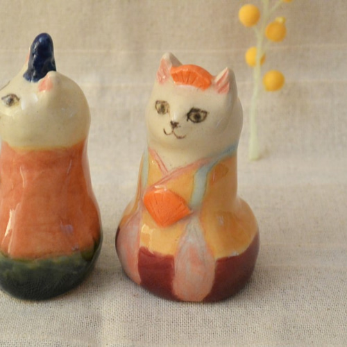 ひな人形 ネコのお雛様 白猫 カラフルおひなさま 手作り陶器・陶芸