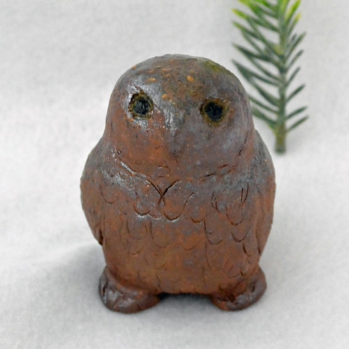 フクロウ 茶色のふくろう 渋めカラー 足つき 梟・鳥 手作り陶芸