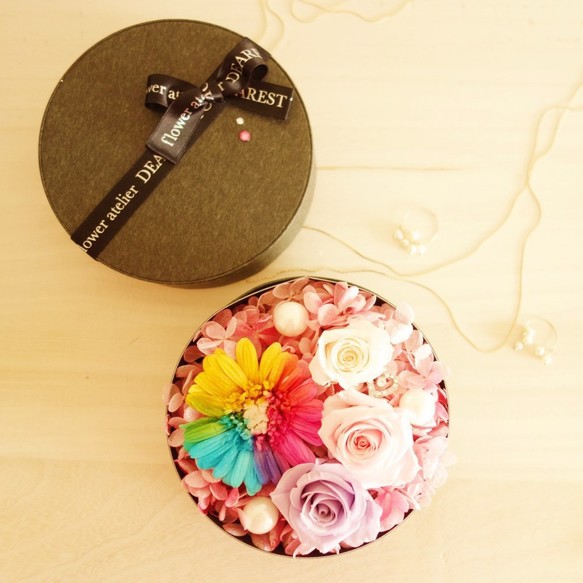 LUXURY BOX “flower princess box” レインボーガーベラのサプライズボックス 1枚目の画像