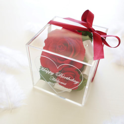 送料無料《名入れギフト☆メッセージ刻印》“Rosery”　ゴージャスな赤いバラのフラワーボックス 1枚目の画像