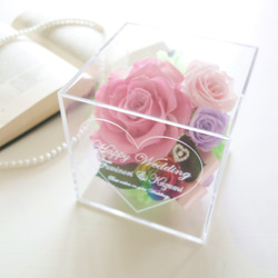 《名入れギフト☆メッセージ刻印》 “Bouquet” レインボーローズ＆ダイヤモンドローズの豪華フラワーボックス 1枚目の画像