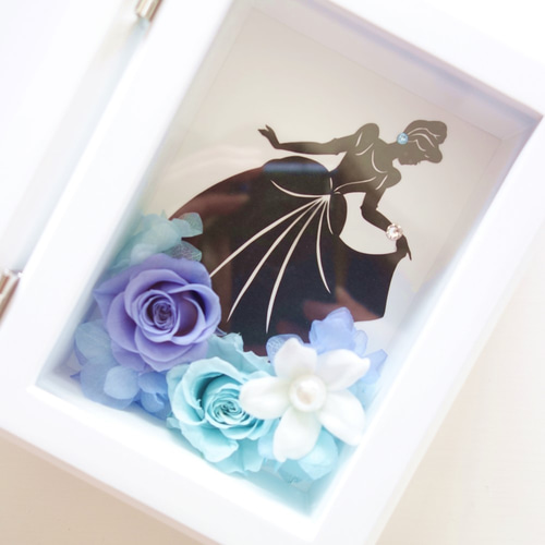 MEMORIES “Cinderella” ♡切り絵×プリザーブドフラワー♡シンデレラの