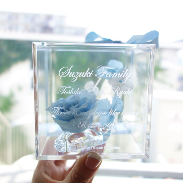 送料無料《名入れギフト☆メッセージ刻印》message ROSE “sky blue” 小さなシンデレラのガラスの靴 1枚目の画像