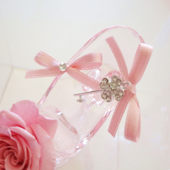 送料無料《名入れギフト☆メッセージ刻印》message ROSE “PINK KEY”　小さなシンデレラのガラスの靴 3枚目の画像