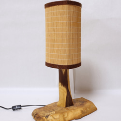 【照明】カキ・エンジュ製：三角柱の竹傘を使ったスタンド 4枚目の画像