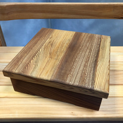 木材の雰囲気をふんだんに感じられる、シンプルな木箱(ややこげ茶色 3枚目の画像