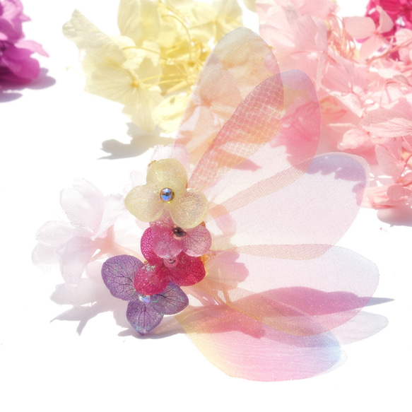 《フルーティア》果実の妖精のイヤーカフ　〜紫陽花とシフォン羽根のイヤーカフ（イヤカフ・イヤリング）〜 6枚目の画像