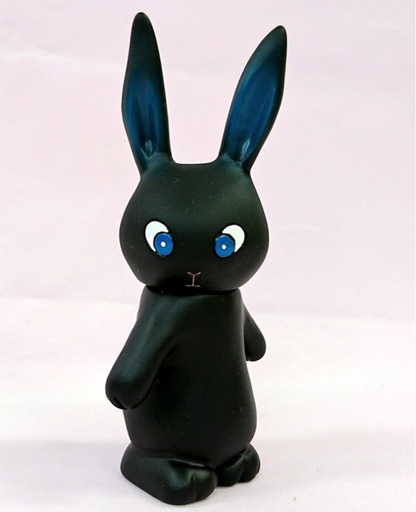 黒うさぎちゃん うさぎのくろまめ｜三英貿易株式会社
