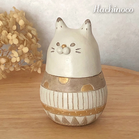 【猫好きさんに】陶土ふたもの   猫リョーシカ風オブジェの小物入れ 2枚目の画像