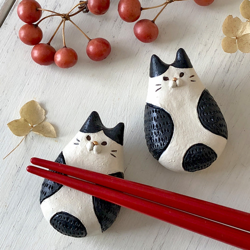 陶器 猫の箸置き 白黒はちわれ（2個セット） 箸・箸置き Hachinoco