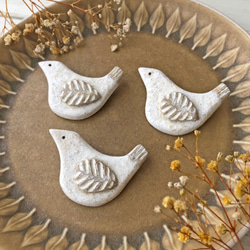 陶土 花ブローチorへアゴムorポニーフック 七角形ビーズ/水色 ブローチ