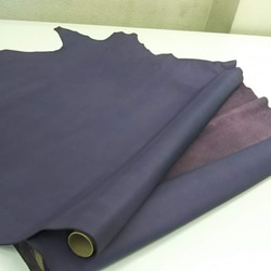 国産牛革　紫系　40デシ＝1枚　厚さ1.2ｍｍ前後　柔らかな革 1枚目の画像