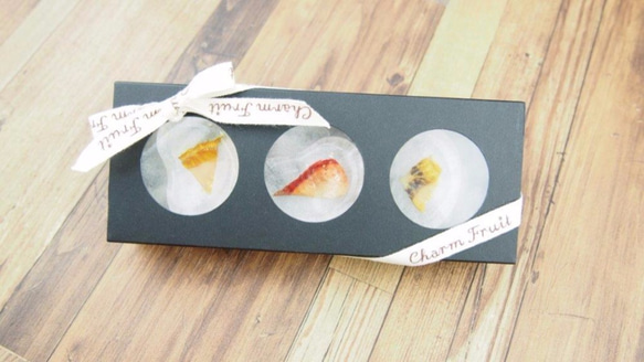 【展示】本物ドライフルーツの箸置き豆形【3個セット箱入り】 1枚目の画像