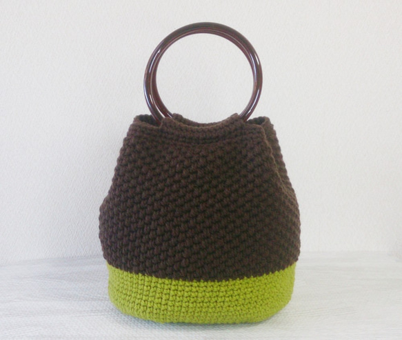 ニットバッグ (リングハンドル：チョコ×グリーン） 編み物 1枚目の画像