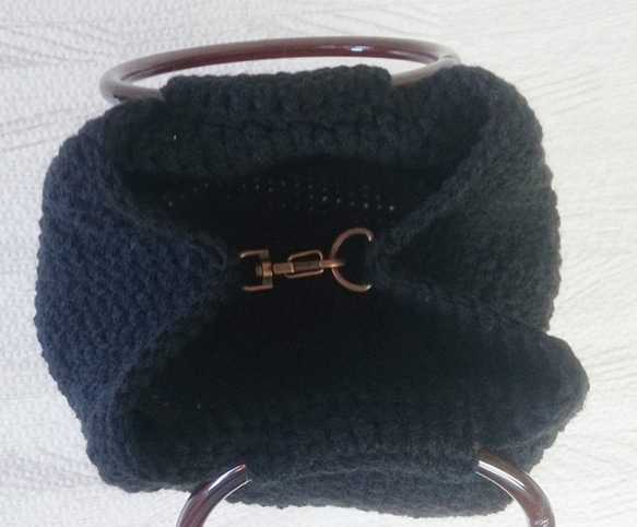 ニットバッグ (リングハンドル：黒×グレー） 編み物 3枚目の画像
