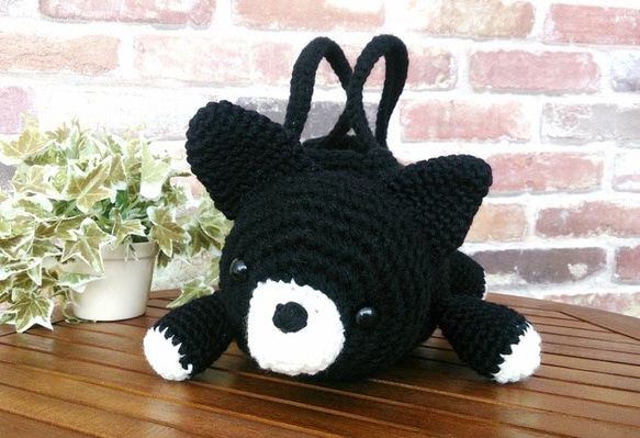 バブーシュカの黒猫さんのあみぐるみ ☆あみぐるみ☆黒猫 - メルカリ