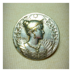 ◆骨董新着◆ Marie Louise Antique Button（女王、Queen） 1枚目の画像
