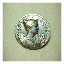 ◆骨董新着◆ Marie Louise Antique Button（女王、Queen） 2枚目の画像