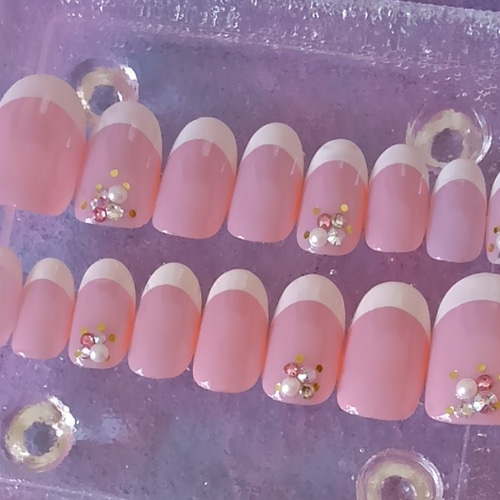 ピンクビジュー ×フレンチネイルチップ