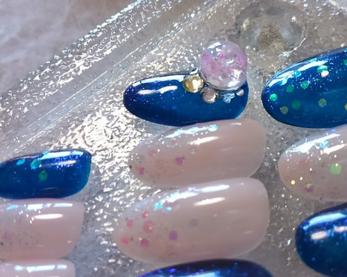 ておさん様✾ネイルチップ　クリスマス 雪 結晶 冬 スノードーム オーダー 現品販売 ネイルチップ クリスマス 雪 結晶 冬 スノー