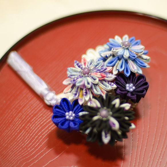 青、紫、黒の3輪菊のコーム 2枚目の画像