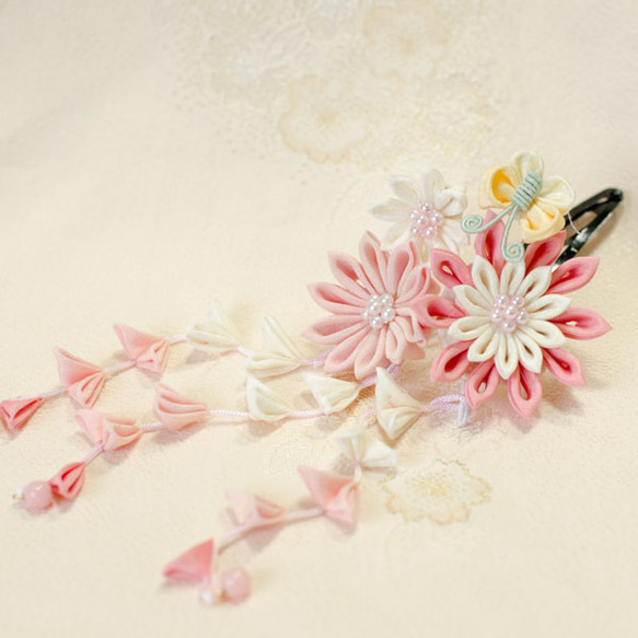 ピンクの菊の簪2点セット 2枚目の画像