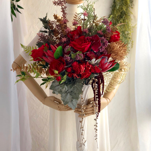 ビクトリアンスタイル フラワーアレンジ ヒューマンレッド