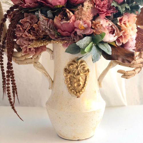 ロココ調  ヴィクトリア調 フラワーアレンジメント 光触媒 ロココ調 フラワーアレンジ ヴィクトリアラビリンス アート