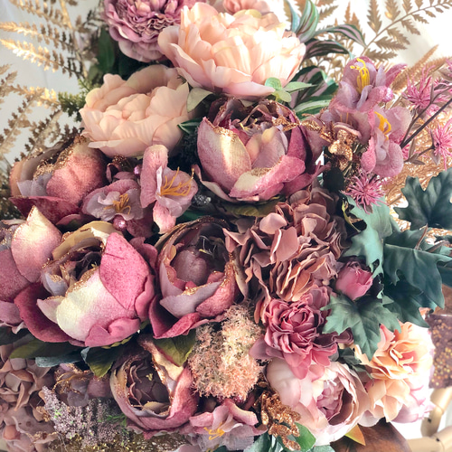 ロココ調  ヴィクトリア調 フラワーアレンジメント 光触媒 ロココ調 フラワーアレンジ ヴィクトリアラビリンス アート