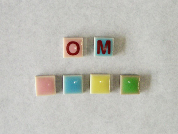 文字タイル選べる5個セット　10mm角タイル製 3枚目の画像