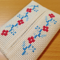 刺繍：ポケットティッシュカバー：北欧調 1枚目の画像