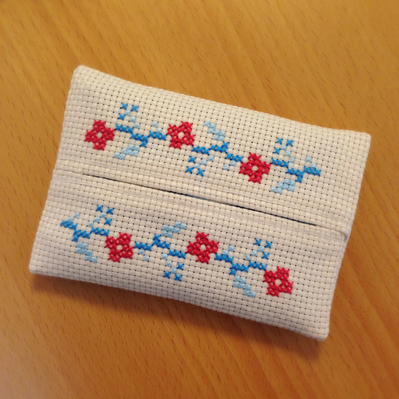 刺繍：ポケットティッシュカバー：北欧調 2枚目の画像