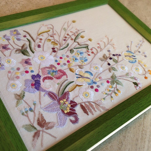 刺繍作品：胡蝶の夢 その他アート area-u 通販｜Creema(クリーマ) 2467648