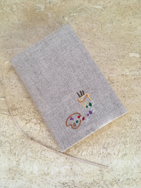 刺繍ブックカバー うさぎシリーズ  文庫本用 3枚目の画像