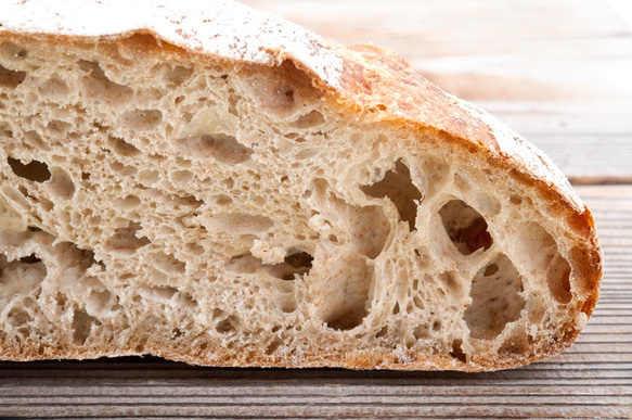 天然酵母カンパーニュ　直径25cmのハーフサイズ　フランス産小麦・スペルト小麦・ライ麦ブレンド 2枚目の画像