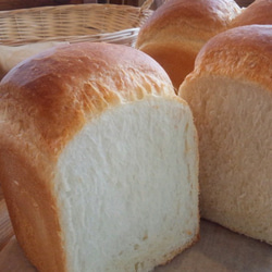 北海道産小麦山型食パン  卵・乳・油脂不使用～ヴィーガン対応～ 2枚目の画像