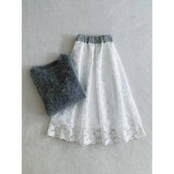 ハート刺繍ホワイト/ブラック親子リンクスカート 2枚目の画像