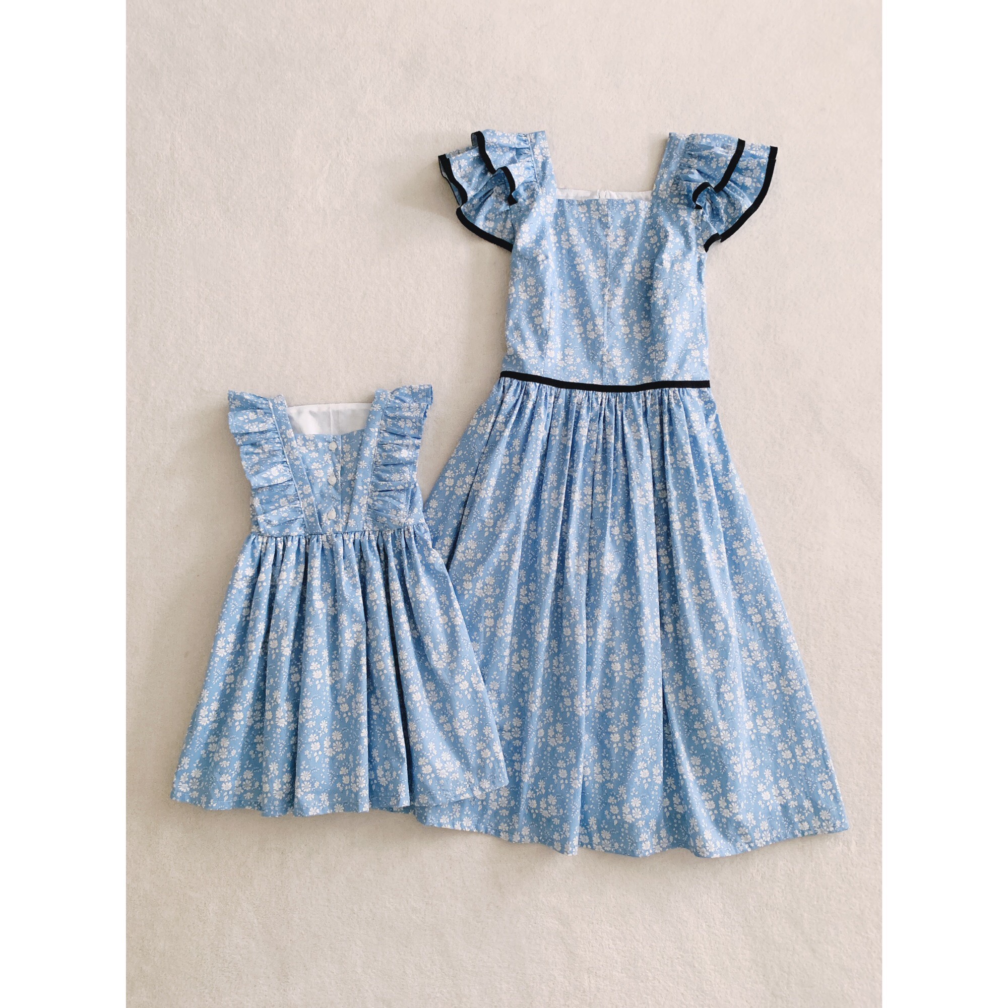 ♡新作♡リバティ生地カペルスカイブルー親子リンク服