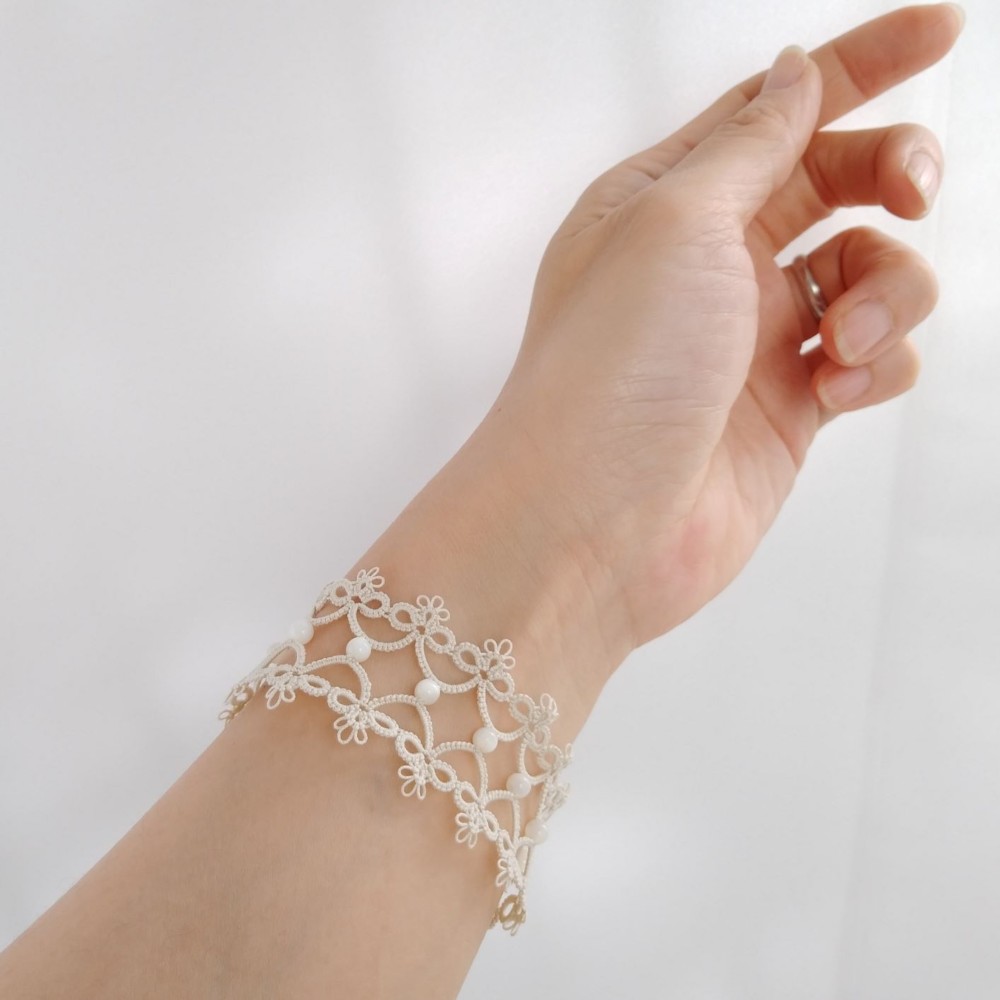 「縁」レース×天然石ブレスレット（きなり色）