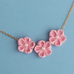《受注制作》春うらら♫はんなり桜のネックレス つまみ細工 1枚目の画像