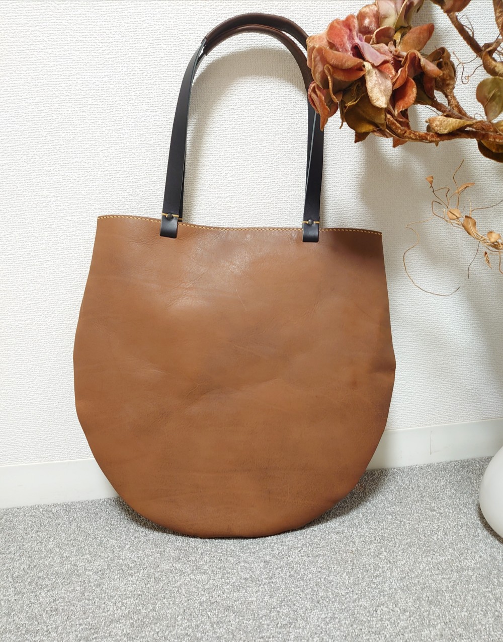 ローアンティークレザーのタマゴトート 14,000円