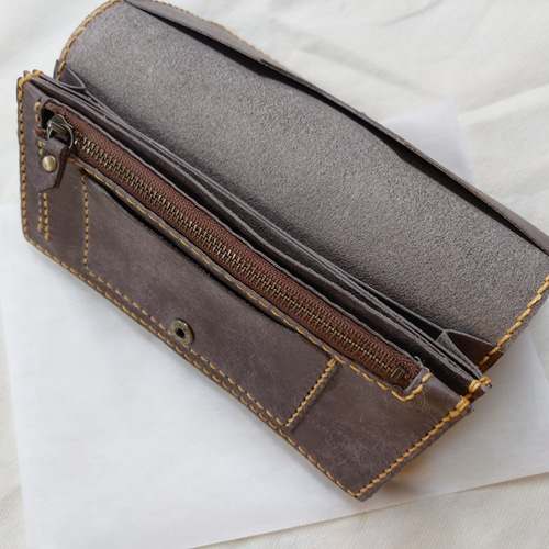 イタリアンレザー手縫い長財布 【この尻尾にと～まれ】 長財布 キツネ